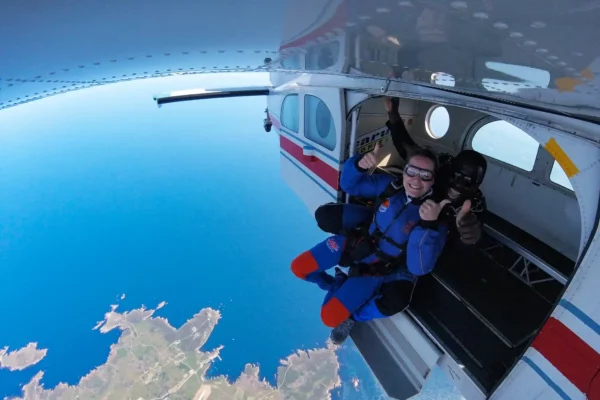 Sortie d'avion saut en parachute Ouessant