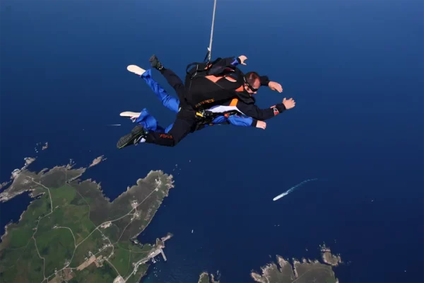 Saut en tandem à Ouessant en finistère.