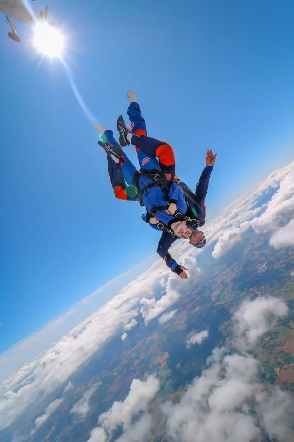 Chute libre tête en bas à Dinan