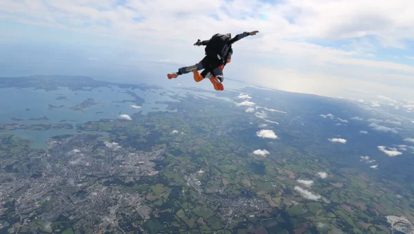 Saut en parachute à Vannes au dessus du Golfe du Morbihan